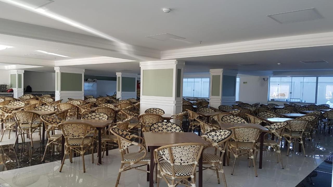Piazza Com Acesso Ao Clube Diroma Aparthotel Caldas Novas Exterior foto